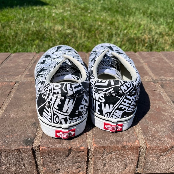 Vans - Picture 4 of 5